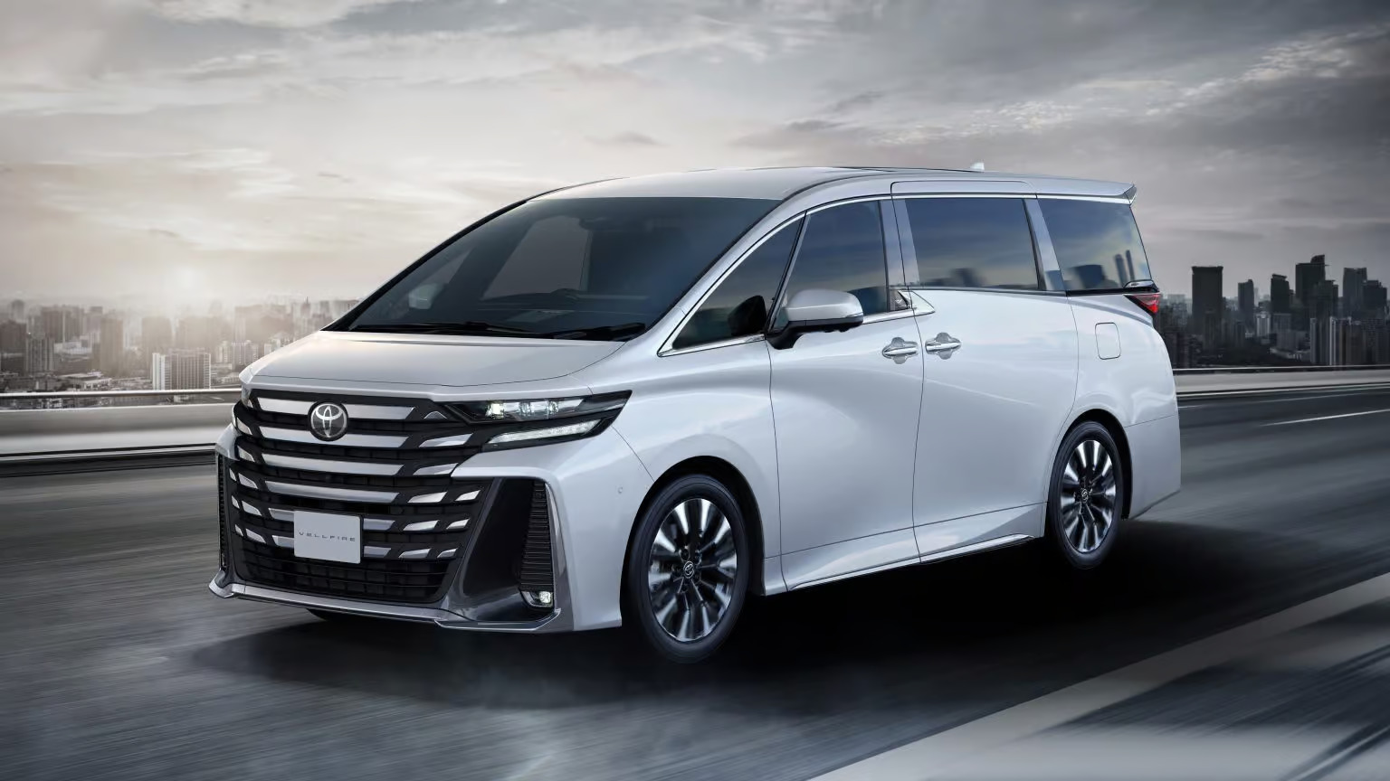 Toyota-Vellfire-2023